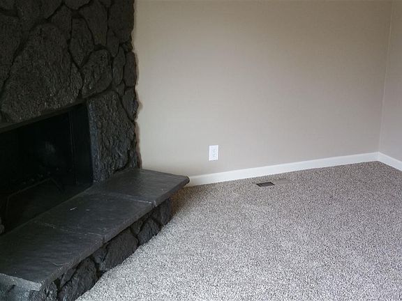 5th image of 4731 Siesta Ct NE