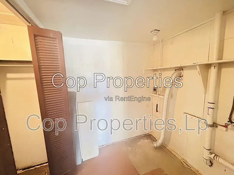 2914 Greenacres St — Photo 19