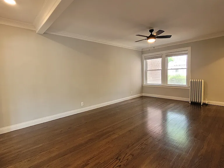 1634 W Granville Ave — Photo 6