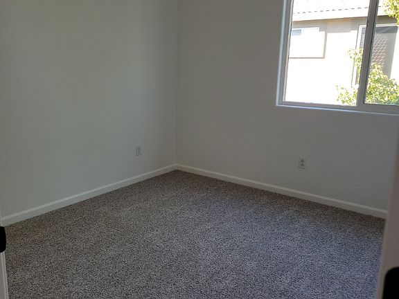 3rd image of 4259 Dardanelles St