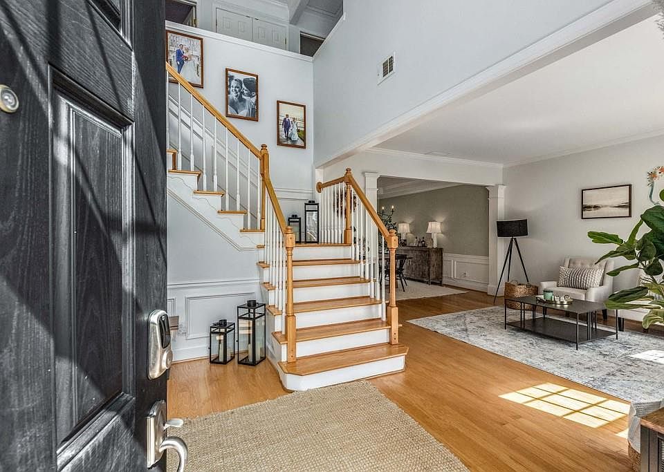 1st image of 1146 Drewsbury Ct SE