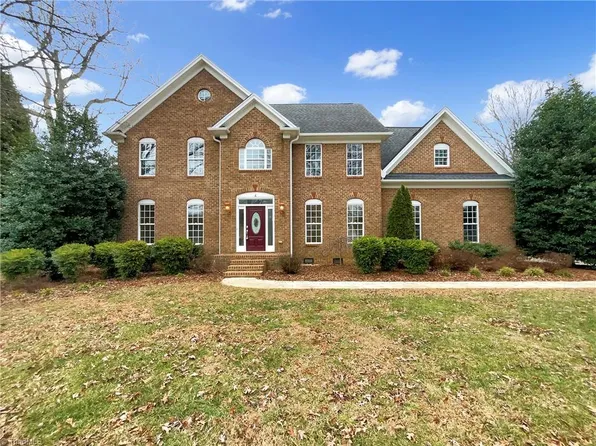 4 Round Tree Ct, Greensboro, NC 27410