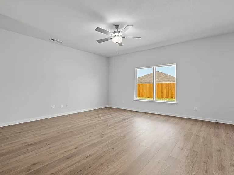 1320 Tilton Dr — Photo 9