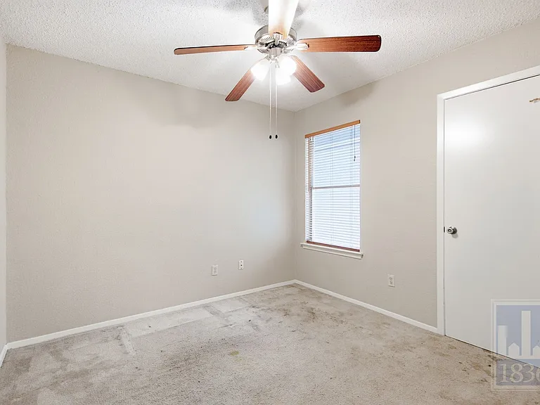 9002 Marsh Dr — Photo 13
