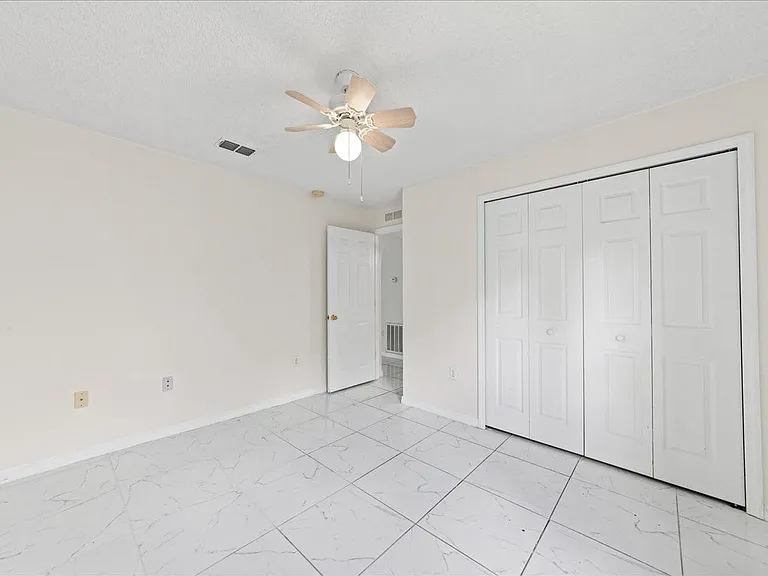 2165 Redwood Cir NE — Photo 8