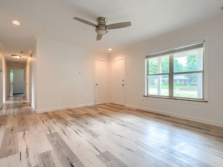1246 Woodburn Trl — Photo 7