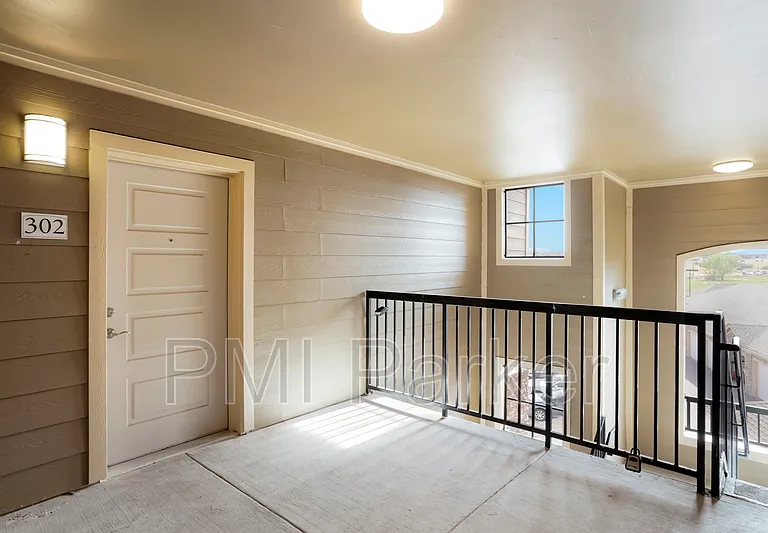 9185 Wilde Ln #302 — Photo 3