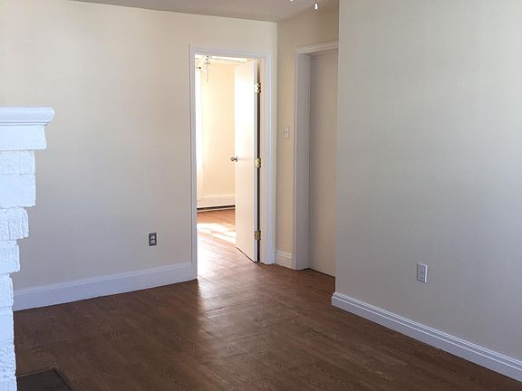 3rd image of 20 Delaware Ave APT 1