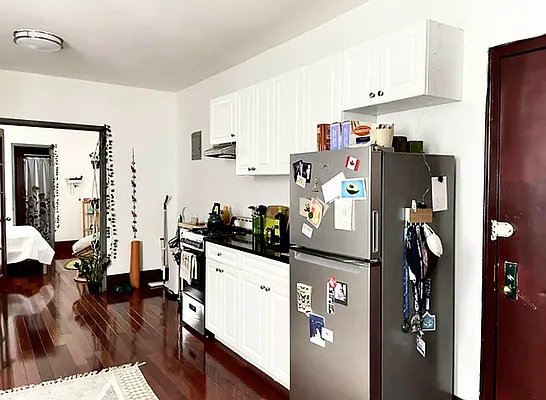 Rented by Bond New York | media 9