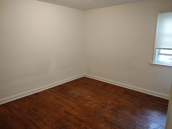 5th image of 16 S Cannon Dr