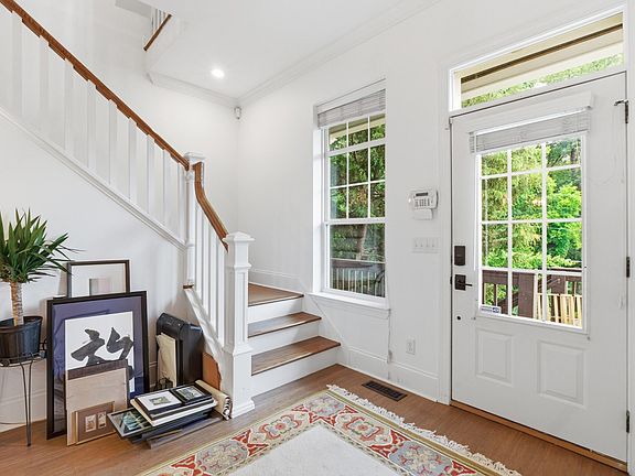 3rd image of 515 Druid Ln