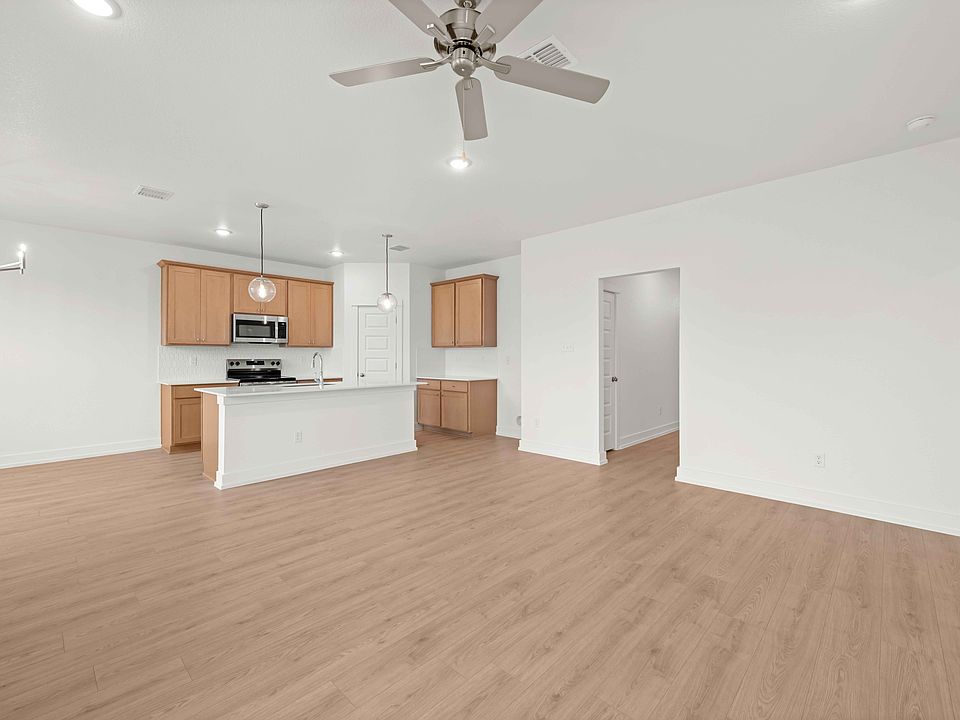 2nd image of 2206 Healy Dr