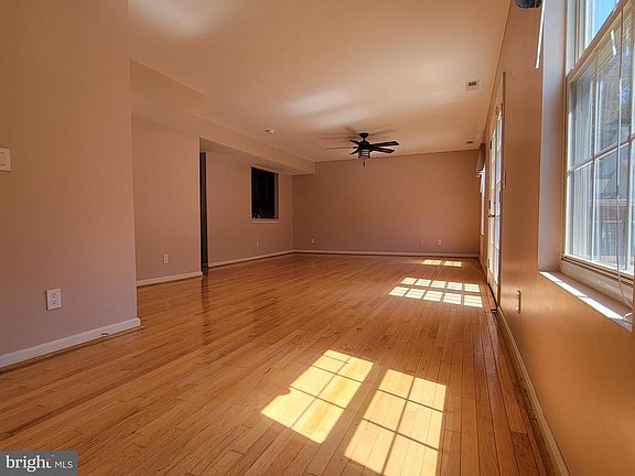 5th image of 1149 Gwynne Ave