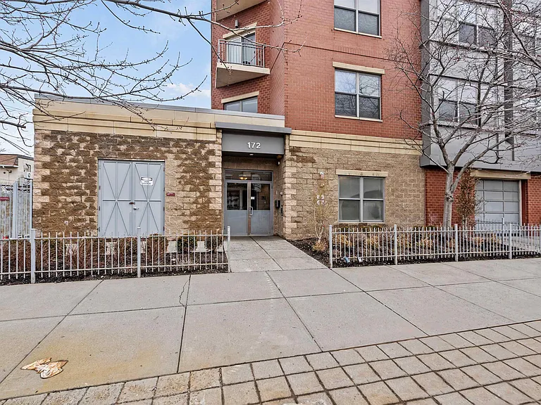 172 Culver Ave #407 — Photo 27