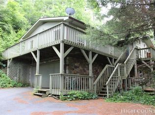 114 Rock Spring Cir, Sugar Mountain, NC 28604
