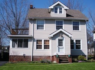 3377 E Fairfax Rd, Cleveland Heights, OH 44118