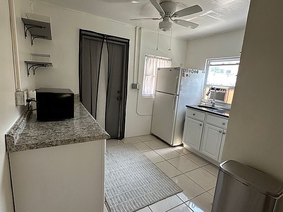 2nd image of 1012 11th St #2