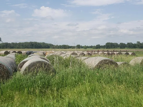 56520 365th St, Eden Valley, MN 55329