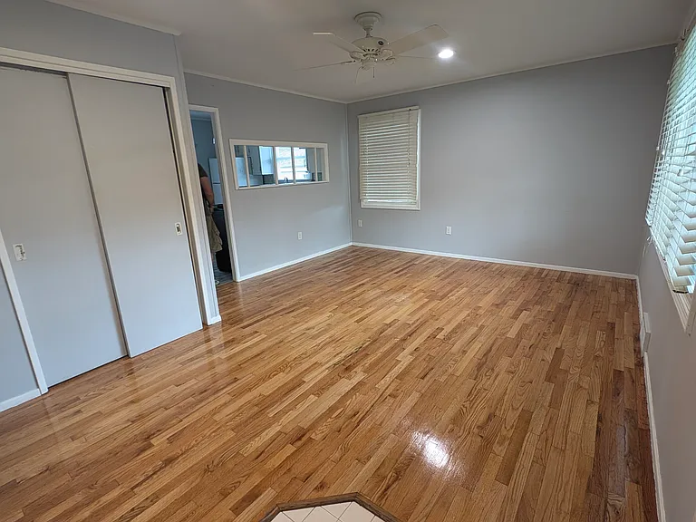 3003 Congress Ave — Photo 4