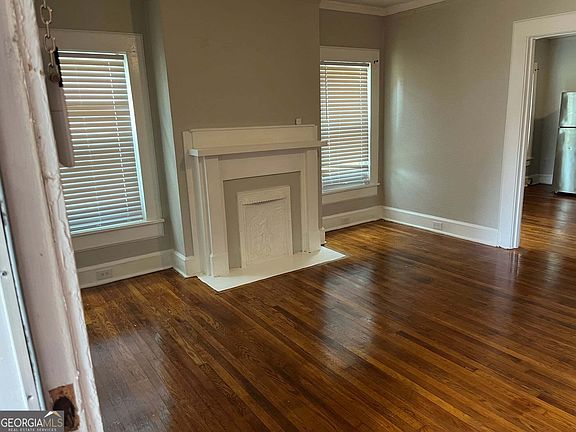 2nd image of 1284 Hillyer Ave