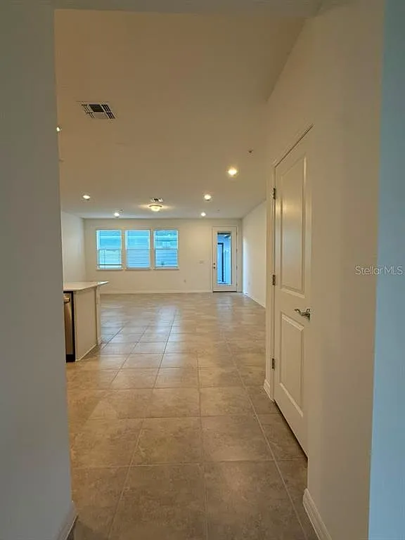 4 bed, 3.0 bath, 1847 sqft, $2,700 — Photo 3