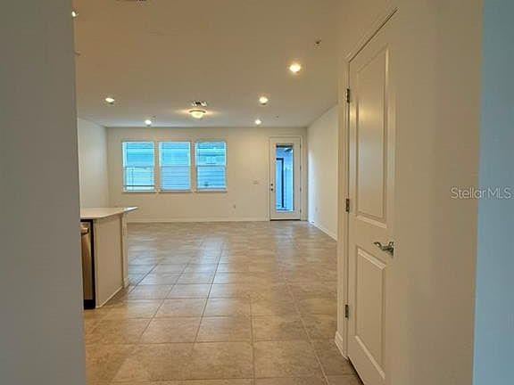 3rd image of 4608 Orchard View Aly