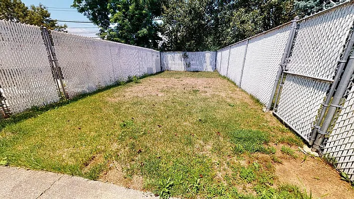 Sold by Ben Bay Realty Company of Ave U | media 23