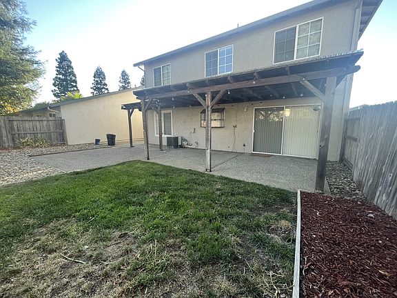 2nd image of 160 Vail Ct