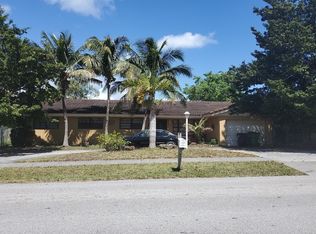 9111 SW 164th St, Palmetto Bay, FL 33157