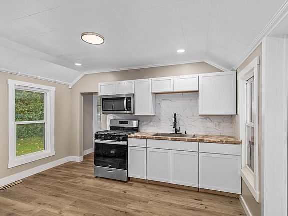 5th image of 80 W Beech St NE