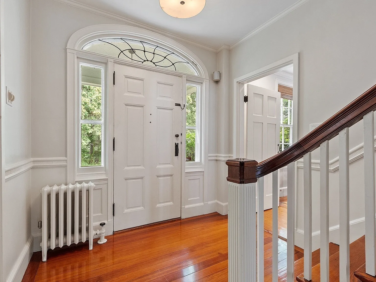 5 bed, 4.5 bath, 6051 sqft, $9,000 — Photo 3
