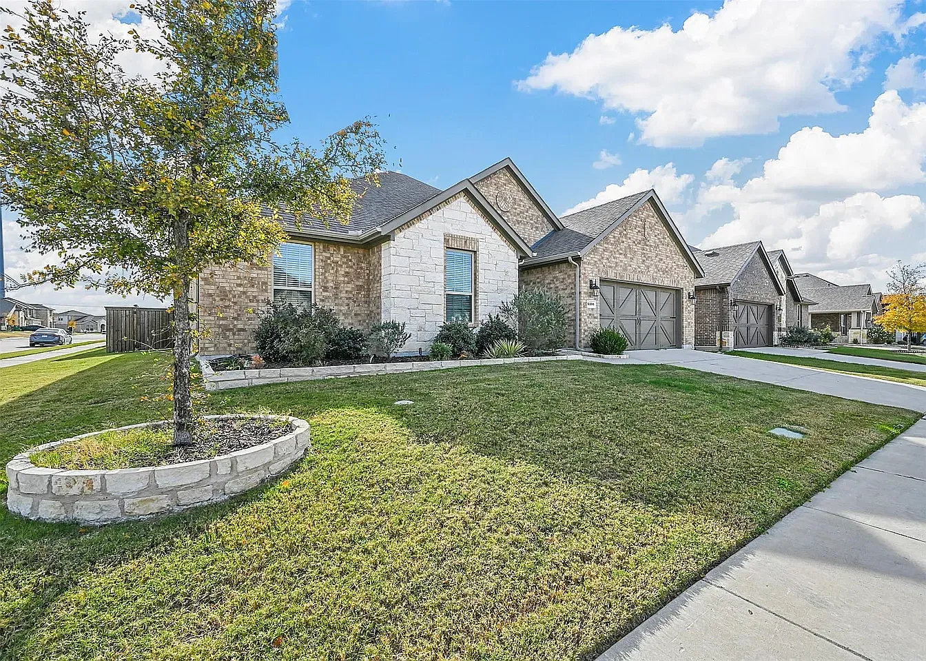 6100 Brunswick Dr — Photo 1