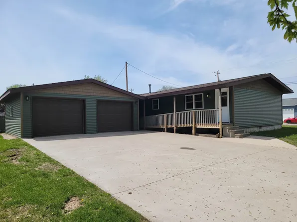 1205 S 16th St, Prairie Du Chien, WI 53821