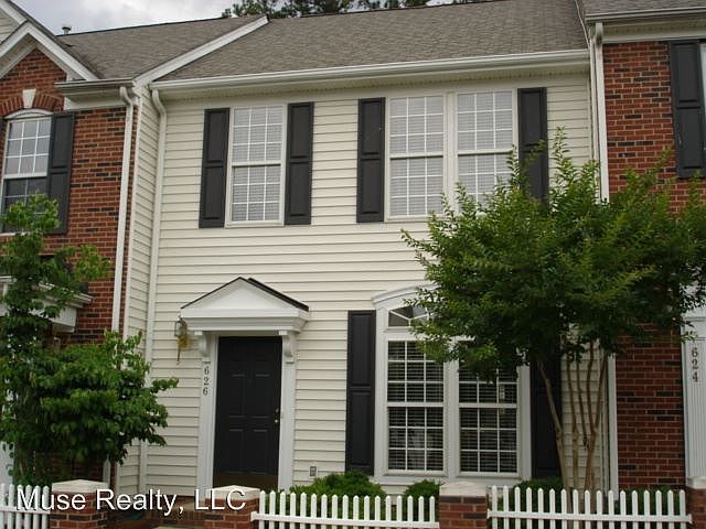 1st image of 626 Atherton Way