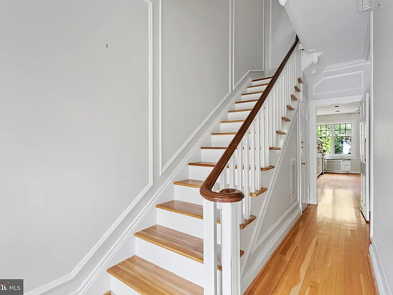 3313 Cleveland Ave NW — Photo 12