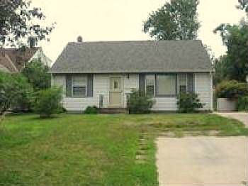 1st image of 2220 Forest Dr NE