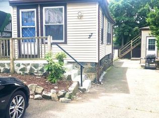 37 Crescent St #37, Swampscott, MA 01907