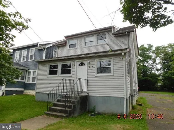 256 Ewingville Rd, Ewing, NJ 08638