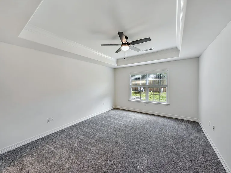 904 W Dixson St — Photo 12