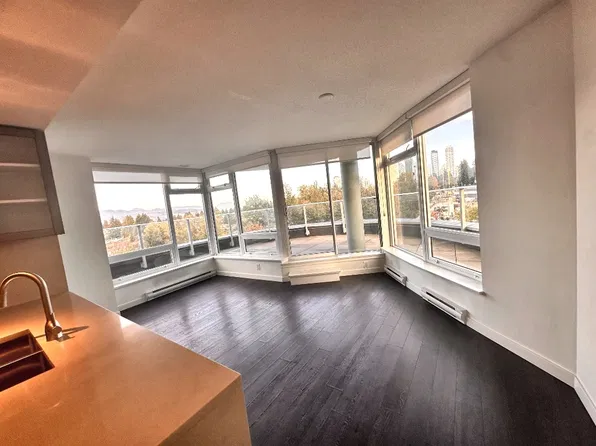 5470 Ormidale St #1107, Vancouver, BC V5R 0G6