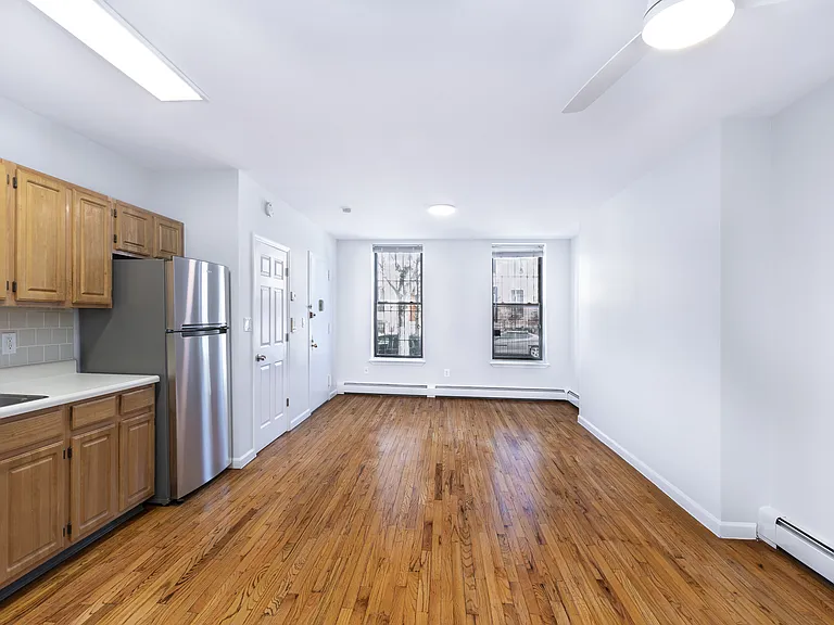 1866 Prospect Pl #1 — Photo 2