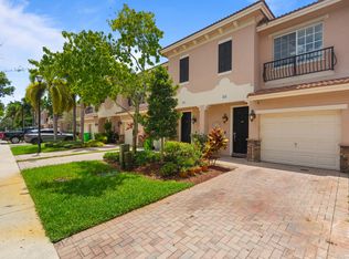 213 Las Brisas Circle, Sunrise, FL 33326