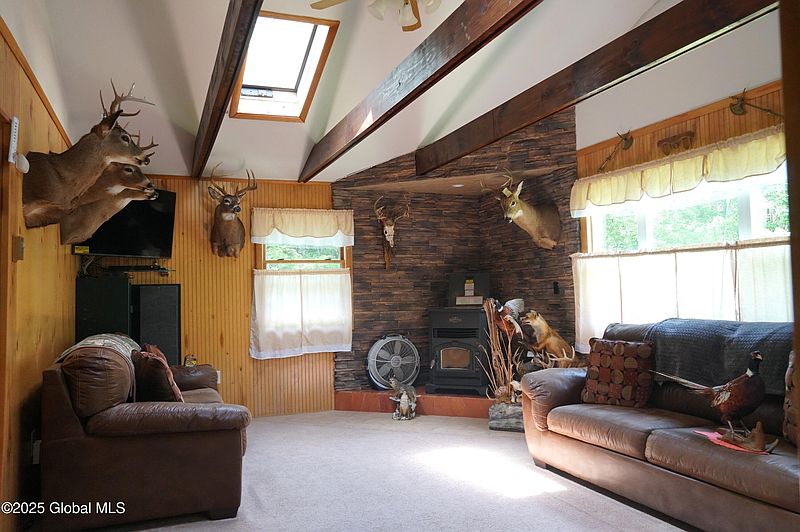 4th image of 127 Fern Lane