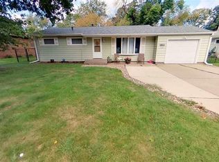 2309 4th St #A, East Moline, IL 61244