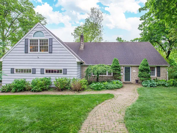 12 Yorke Rd, Mountain Lakes, NJ 07046