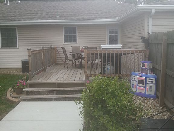 5th image of 2321 Essex Ave