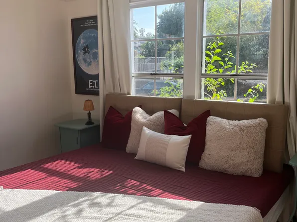 (undisclosed Address), Los Angeles, CA 90004