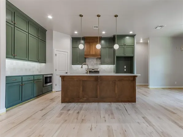 9328 SW 42nd St, Oklahoma City, OK 73179