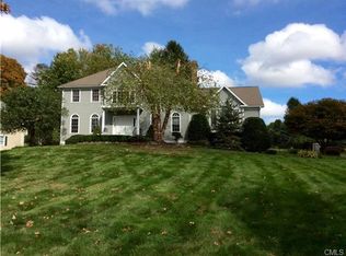 64 Aspen Ln, Trumbull, CT 06611