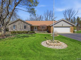 5055 Candlewood Dr, Grand Blanc, MI 48439